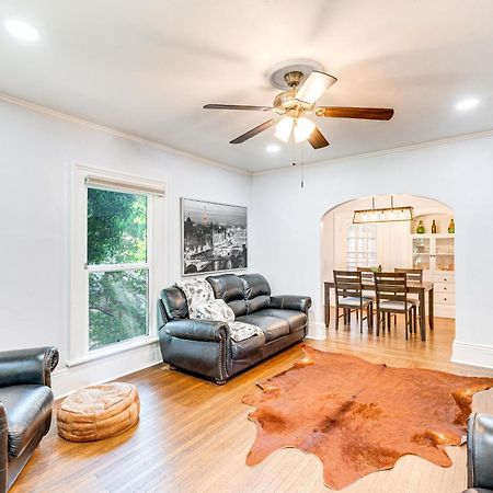 Bright Woodland Apartment Walk To Main Street Екстериор снимка