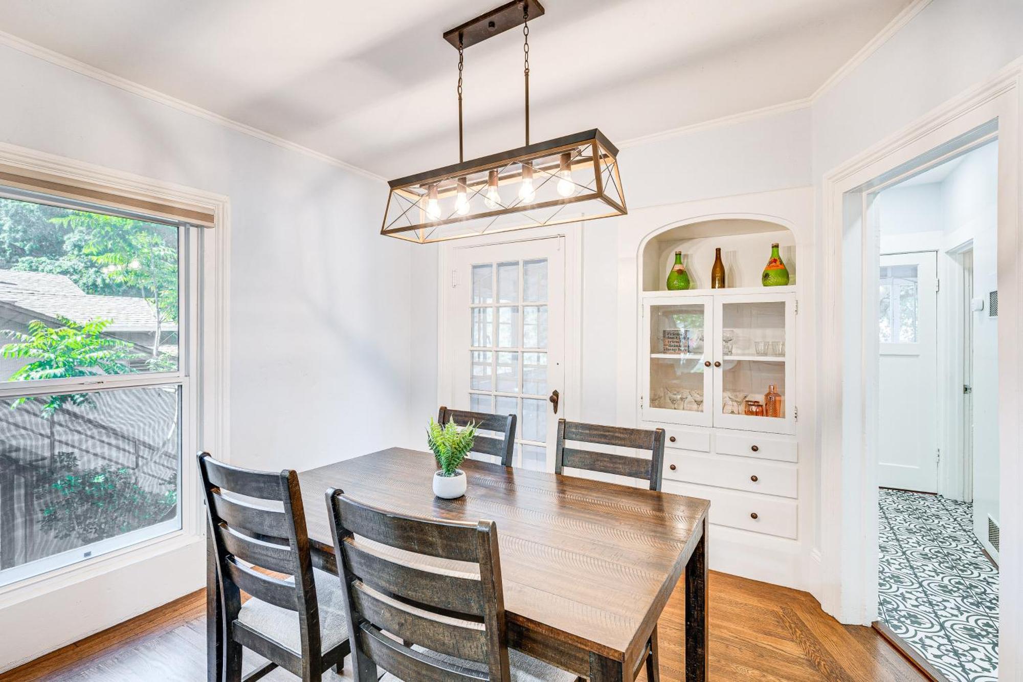 Bright Woodland Apartment Walk To Main Street Екстериор снимка